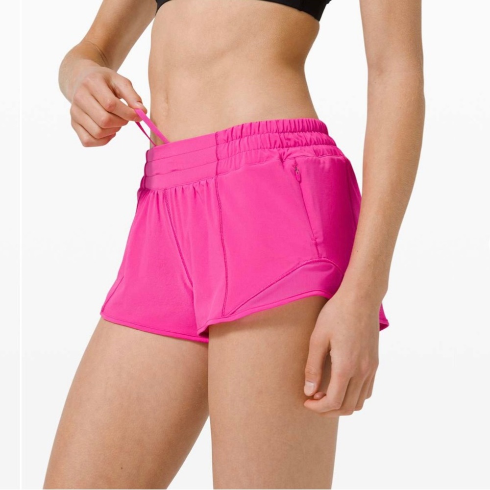 Lululemon 2.5” hotty hot low rise sonic pink